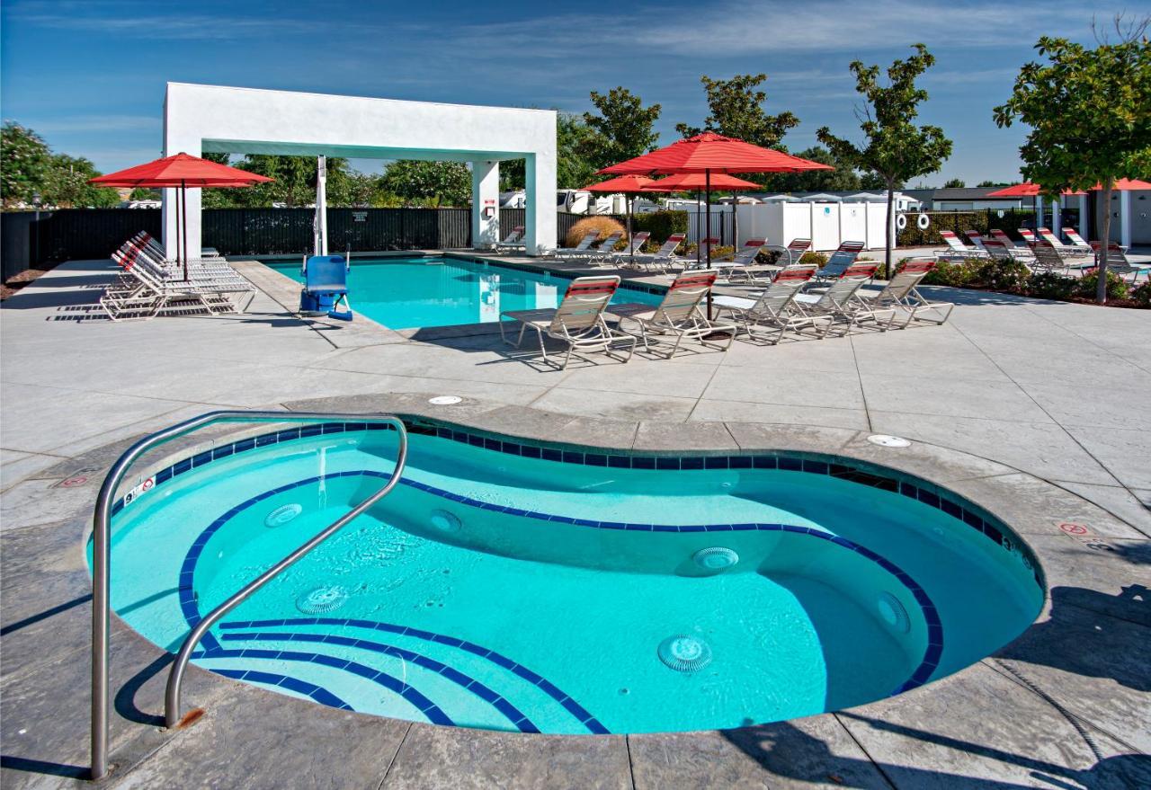 Vines Rv Resort Пасо Роблс Экстерьер фото